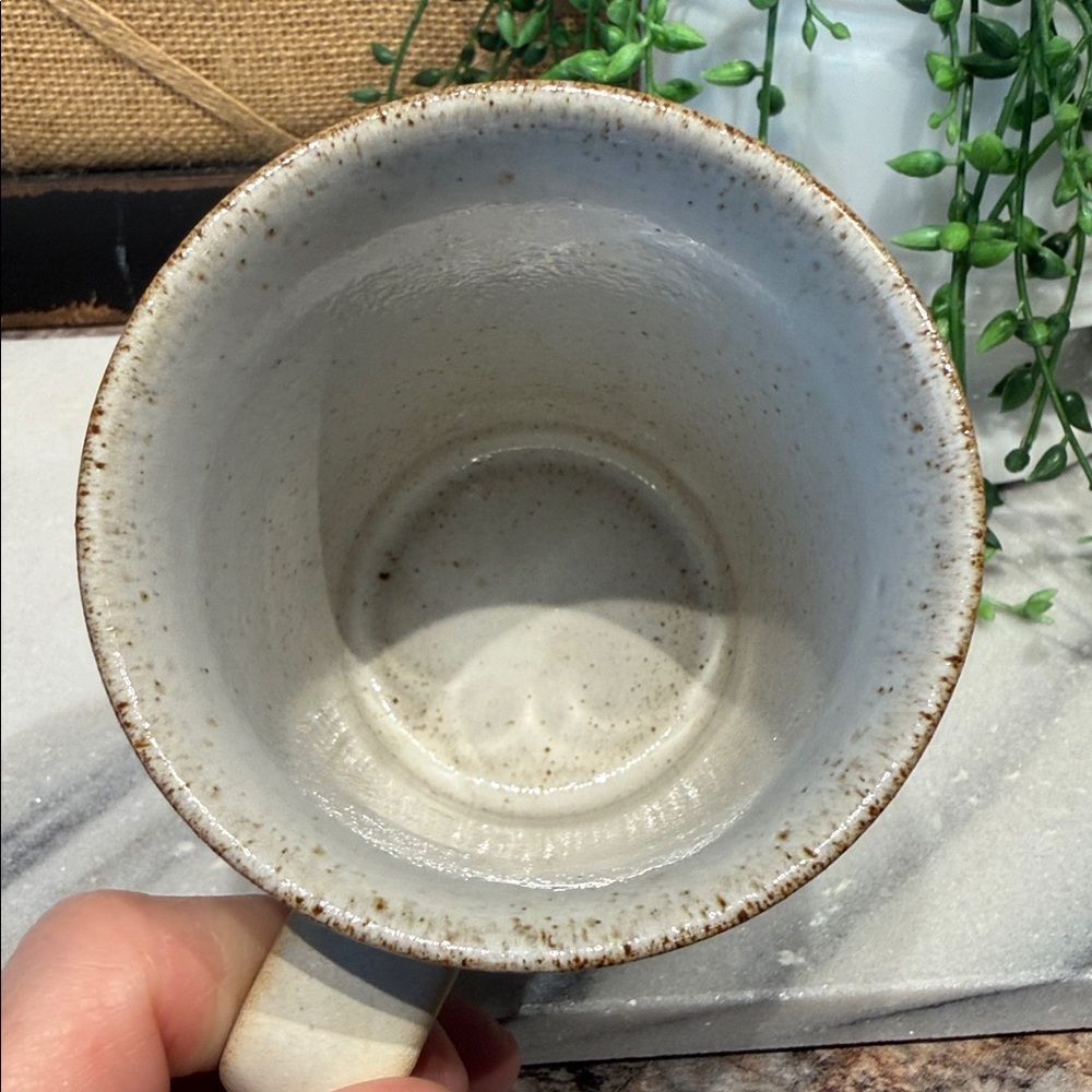 Dunoon Rabbit Design Mug - Picture 8 of 9